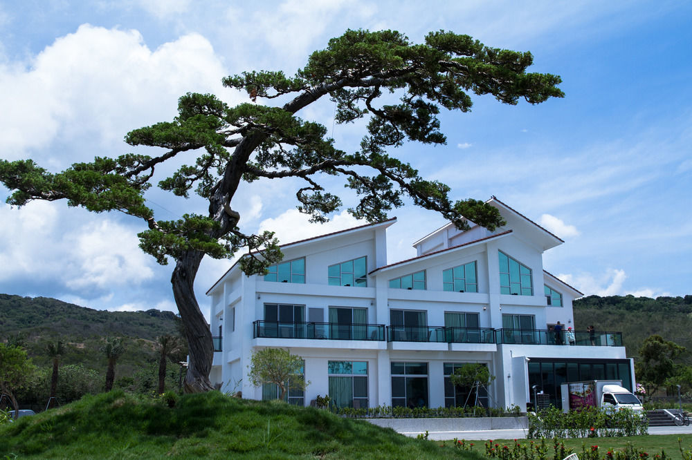 Отель 墾丁椰林 海灘文旅 Cape Eluanbi Экстерьер фото